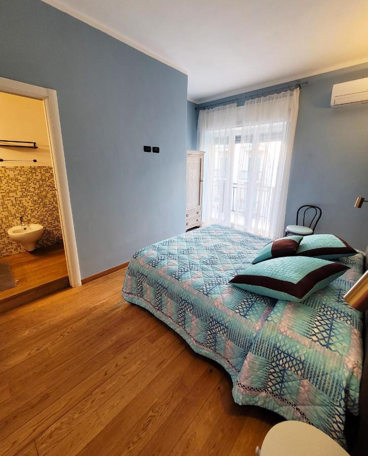 Baribello Apartment - 3 Bedrooms 3 Bathrooms - Bari Central Station Bagian luar foto