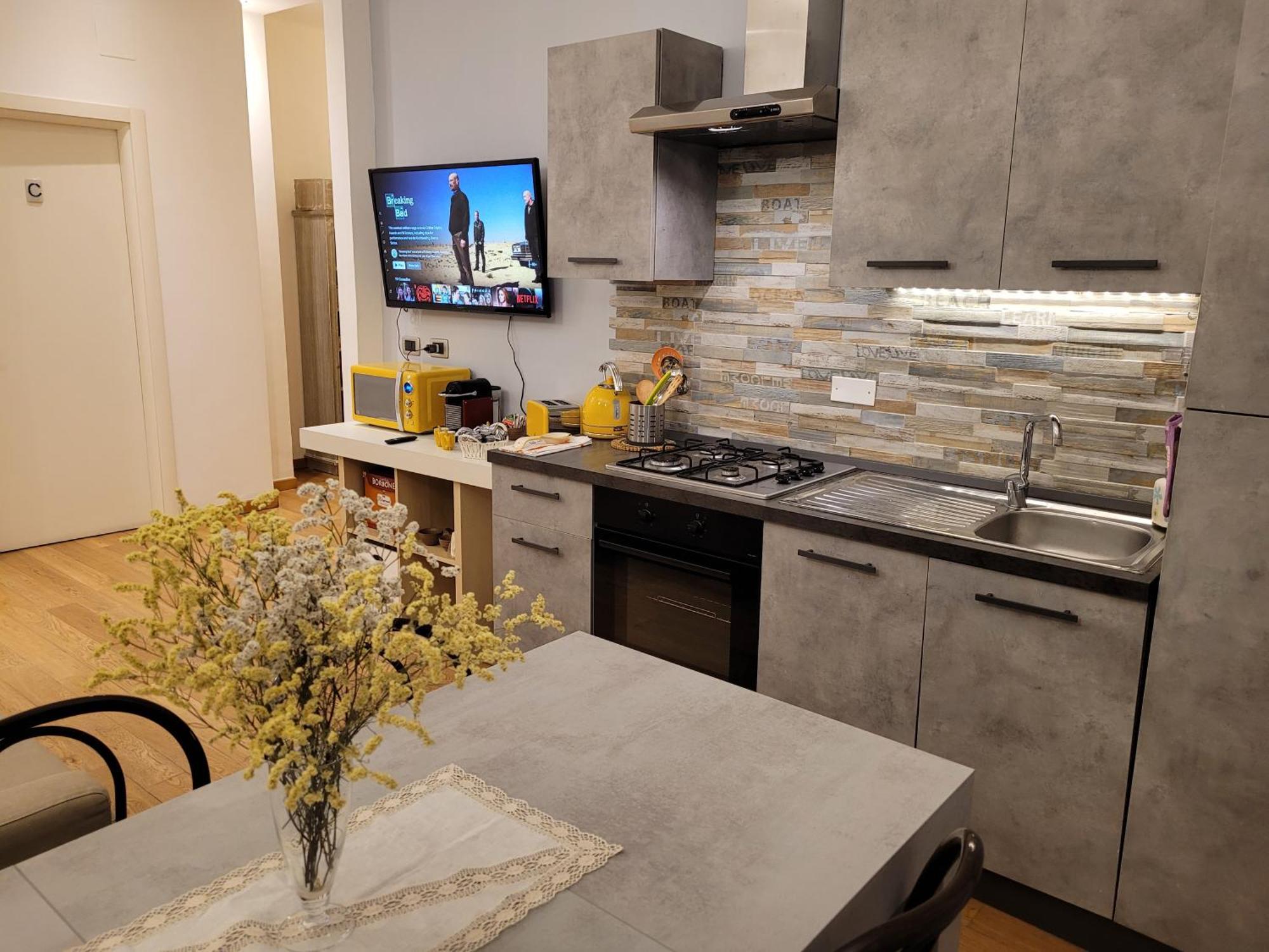 Baribello Apartment - 3 Bedrooms 3 Bathrooms - Bari Central Station Bagian luar foto