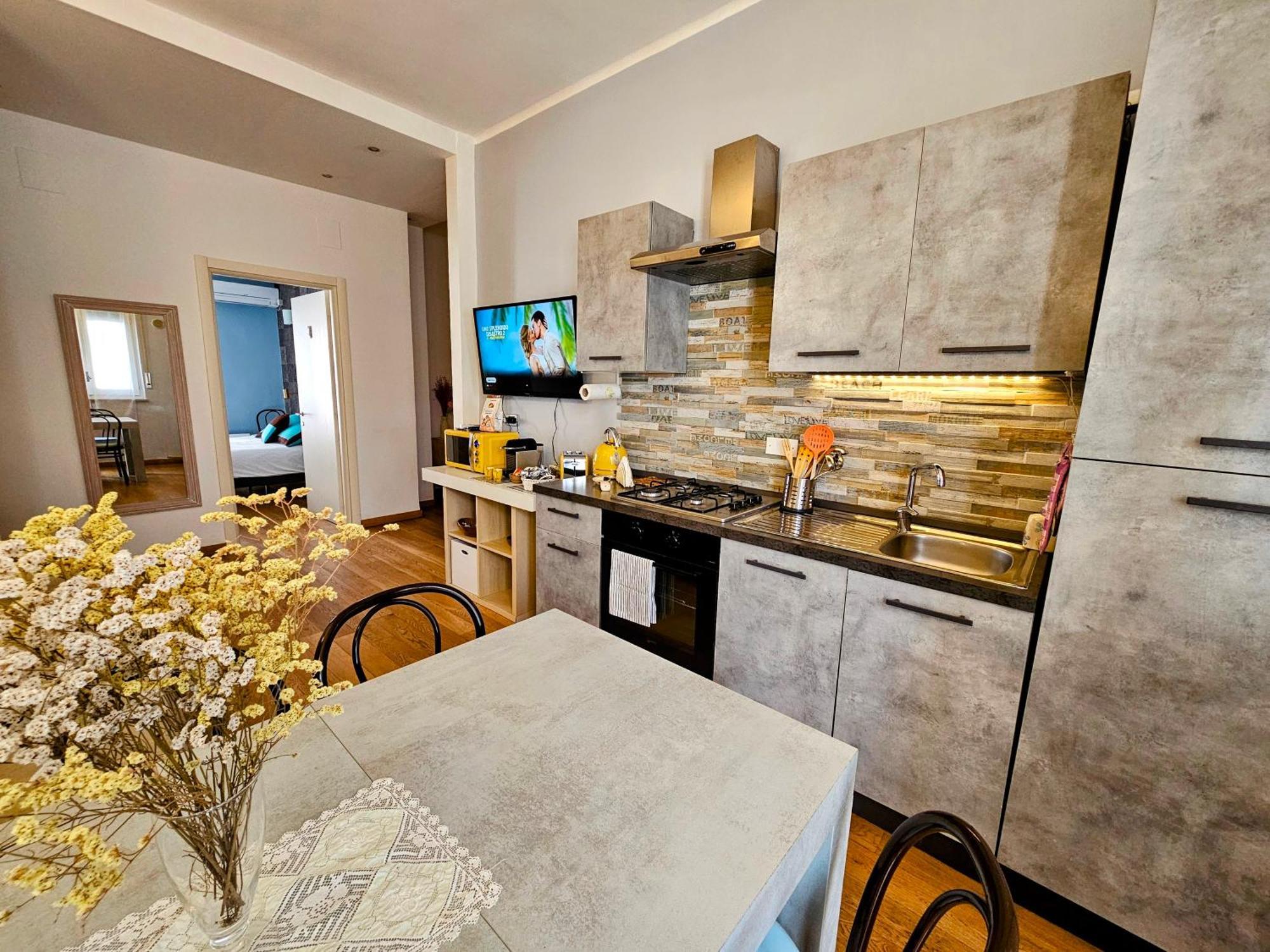 Baribello Apartment - 3 Bedrooms 3 Bathrooms - Bari Central Station Bagian luar foto